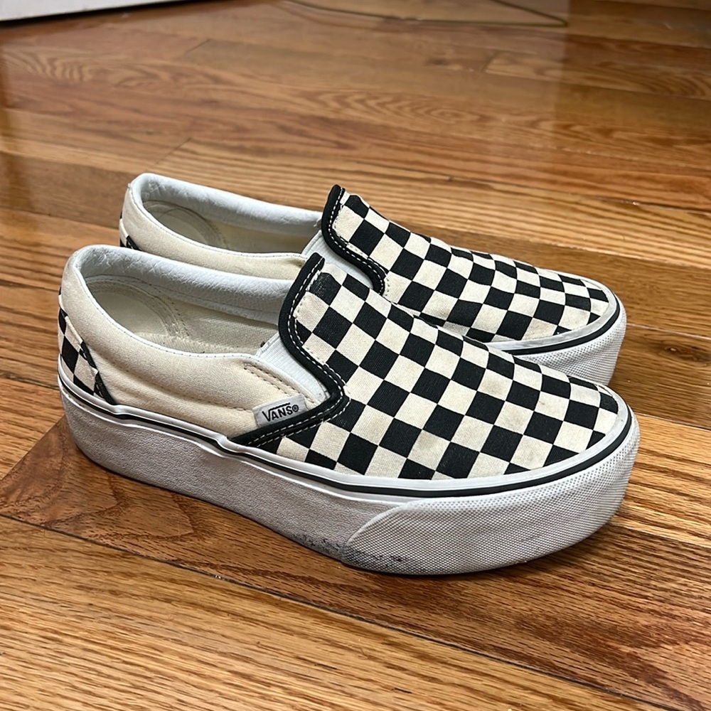 VANS checkers women platform size 7